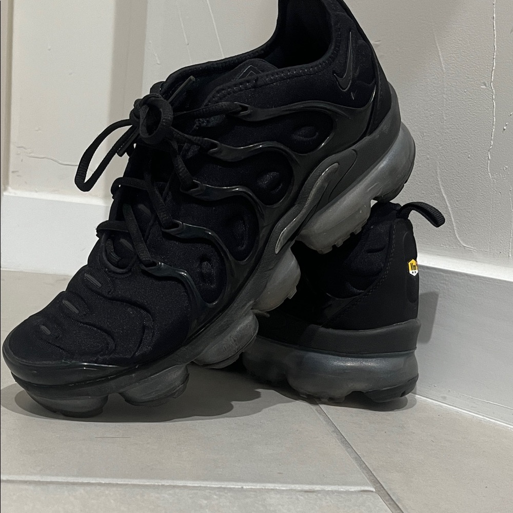 Nike Black and Gray Air Max Sneakers